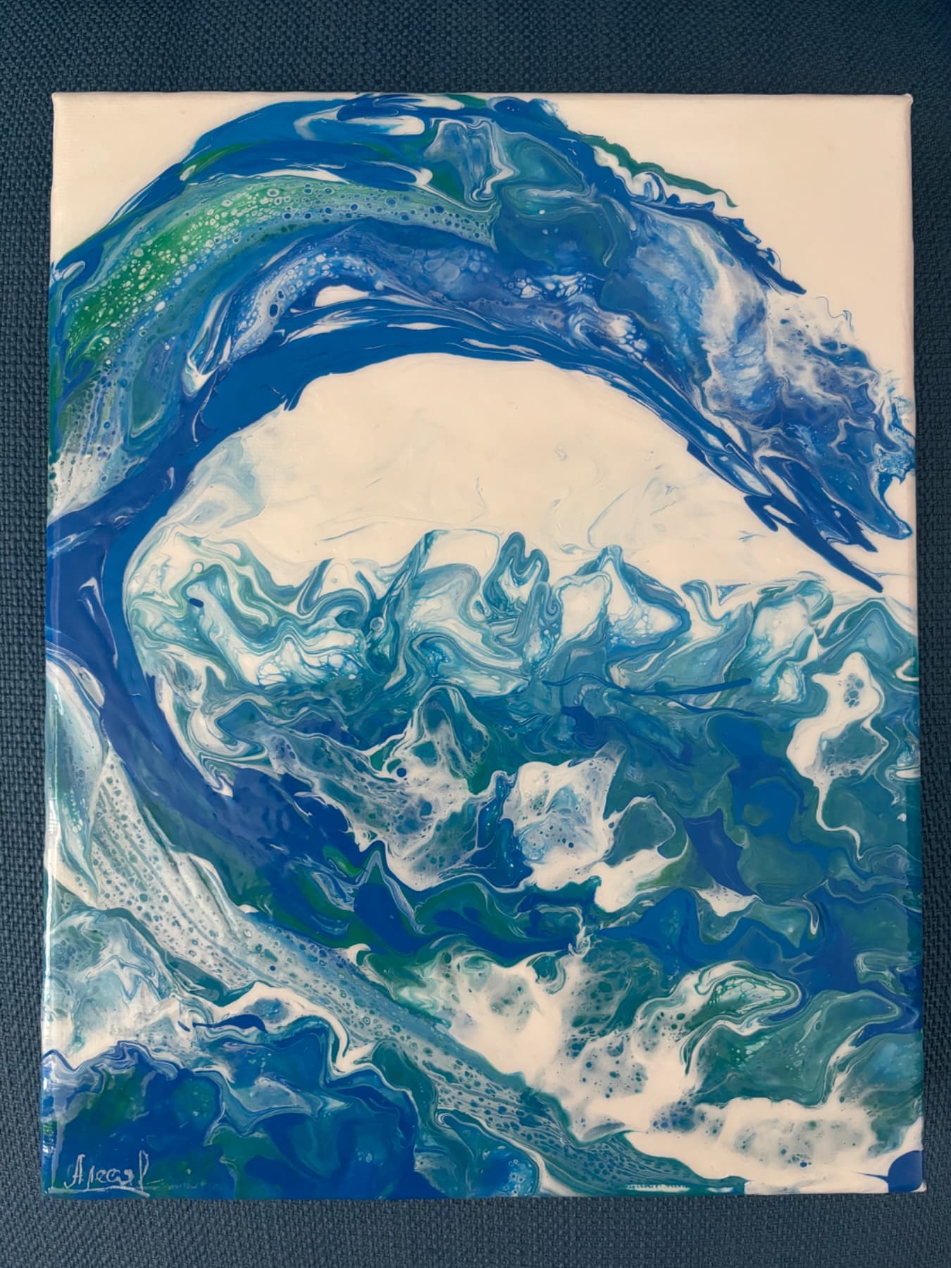 Ocean wave — view 1