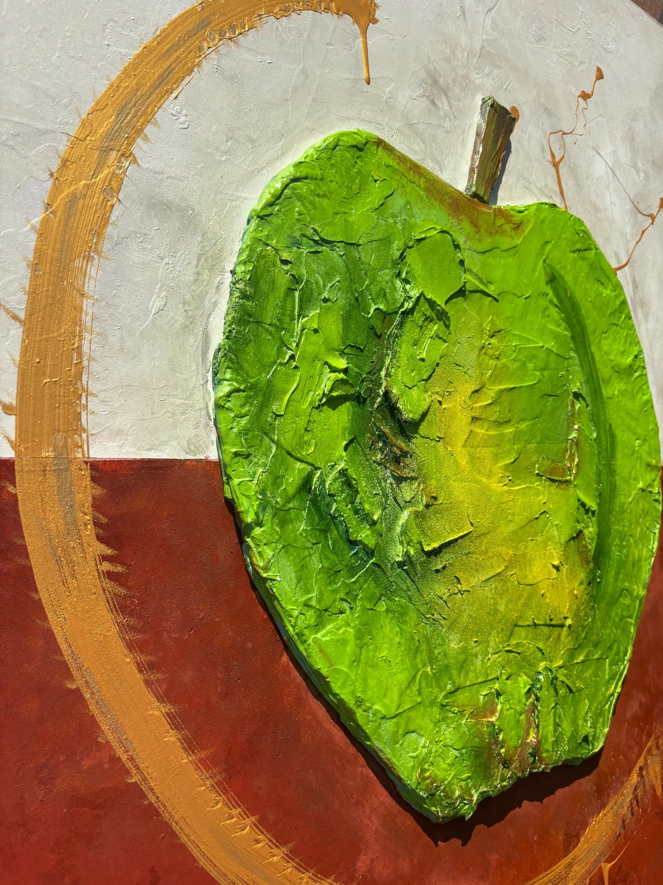Red apple and gold — view 3