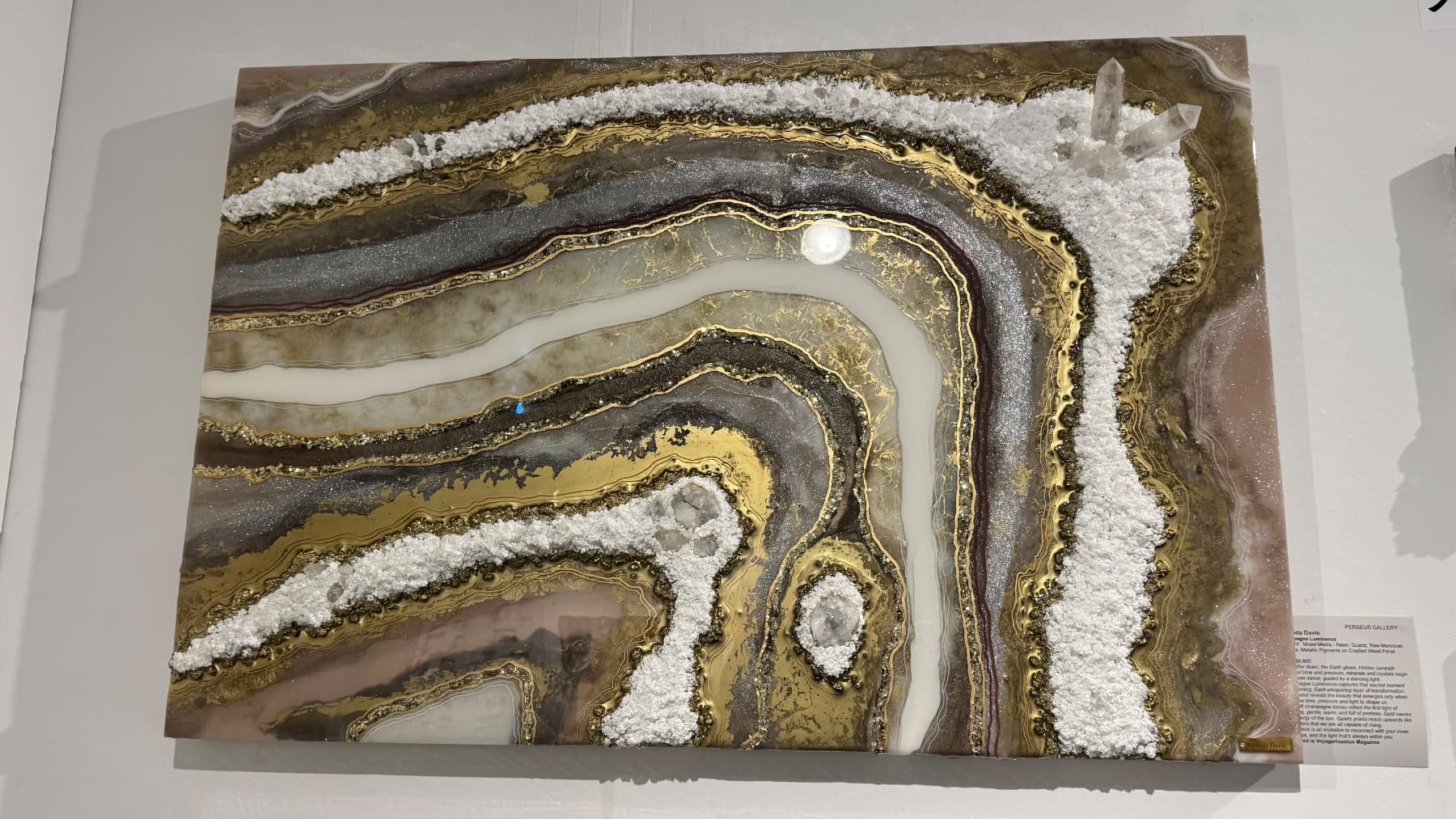 Champagne Luminance — view 1