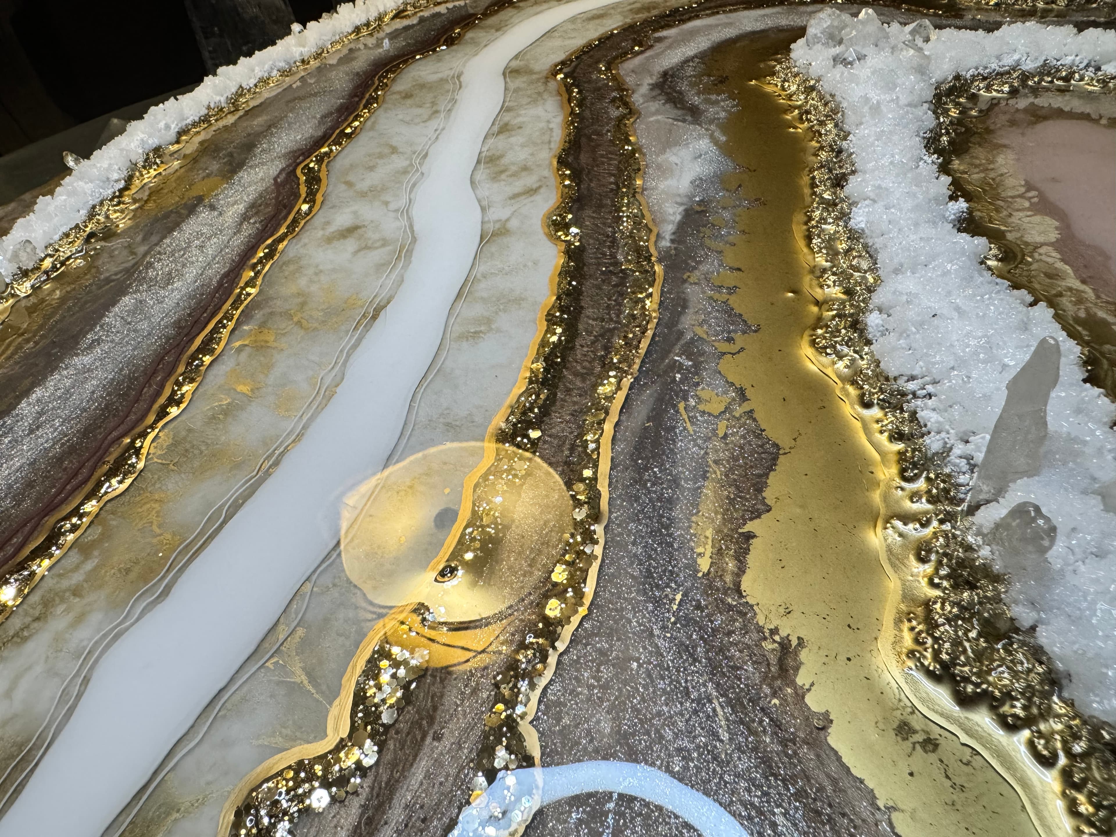 Champagne Luminance — view 1
